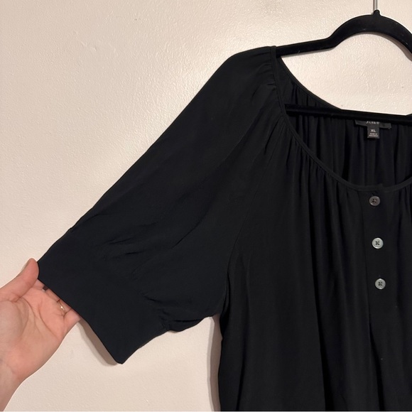 J Crew Drapey Scoopneck Button Short Sleeve Blouse size XL Black - Picture 2 of 6
